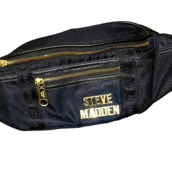 Steve Madden Handbags - Steve Madden Fanny Pack